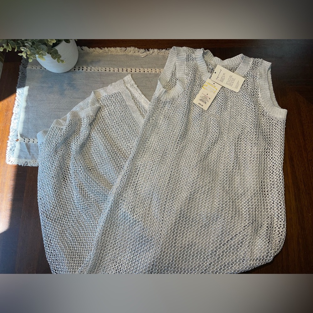 A New Day Metallic Knit Sleeveless Top Silver Womens Small NWT